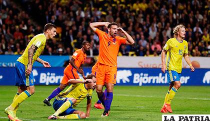 Suecia y Holanda dividieron honores 1-1