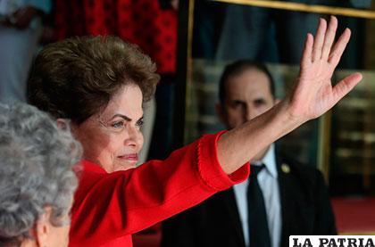Rousseff deja el Palacio para volver a su apartamento /wordpress.com
