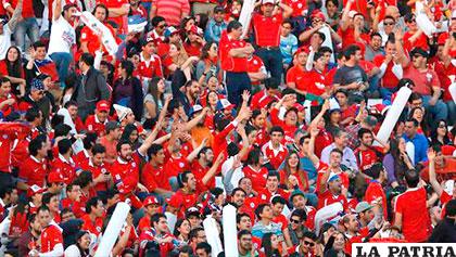 Cánticos de la hinchada chilena molestaron a los bolivianos /24horas.cl