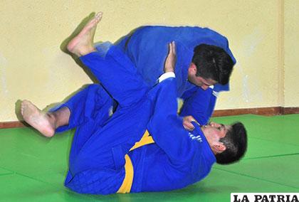 Pese a la suspensión del torneo continúan entrenando