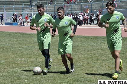Baldivieso, Ríos y Montesinos, durante la práctica de ayer