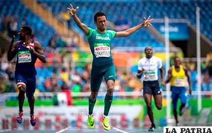 El brasileño Daniel Martins logró oro en 400 metros liso /rio2016.com