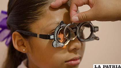 Muchos niños obtuvieron sus anteojos por primera vez /OLD.NVINOTICIAS.COM
