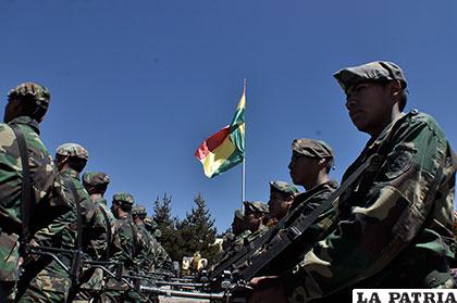 Soldados bolivianos fueron homenajeados por su valentía