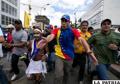 El líder opositor Henrique Capriles es parte de una marcha el 1 de septiembre /elnuevoherald.com