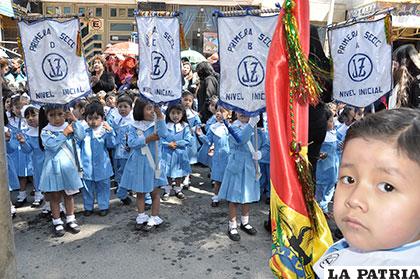 Niños celebraron con entusiasmo el aniversario de su kínder