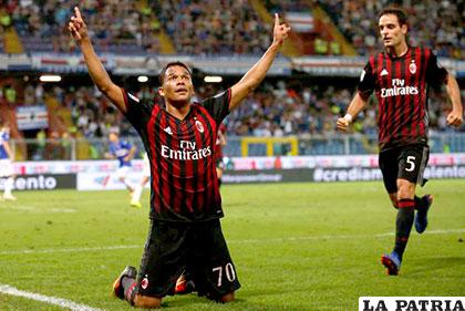 Carlos Bacca le dio la victoria al Milan