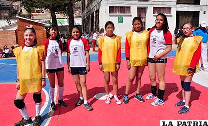 El equipo del 2do. de Secundaria venció al 1ro. de Secundaria en fútbol de salón