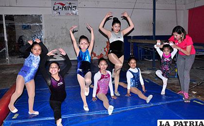 Las gimnastas orureñas que acudirán al certamen nacional