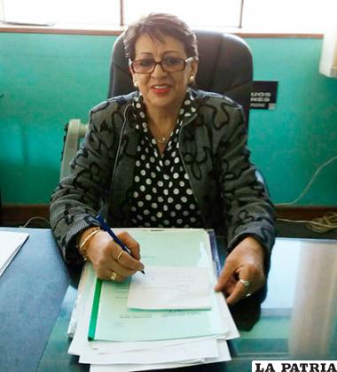 La doctora Claure es una destacada profesional en Medicina