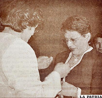 El 2006 fue distinguida por el Colegio Médico