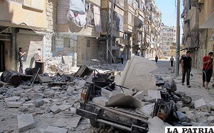 Bombardeos en Alepo dejan saldos lamentables, tanto humanos como materiales /horapunta.com