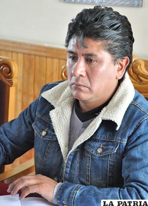 Concejal Saúl Aguilar fue sancionado económicamente por sus faltas