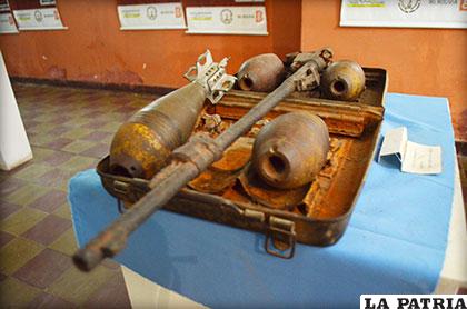 Piezas de artillería en el Regimiento acantonado en Villamontes