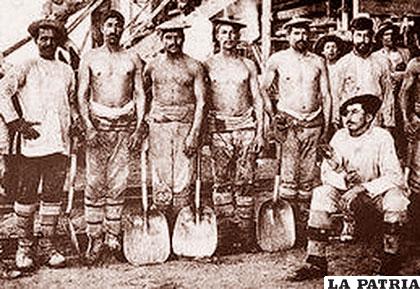 Trabajadores de las salitreras en Chile, antes Bolivia