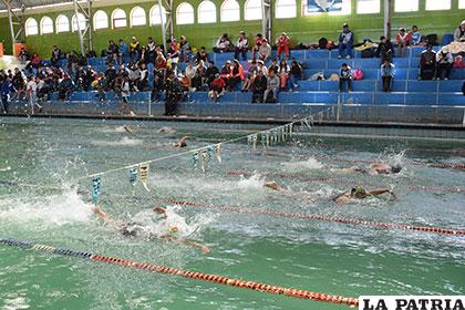 Buena cantidad de participantes en natación