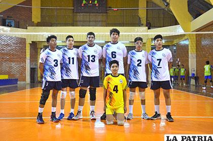 Integrantes de la selección orureña de voleibol