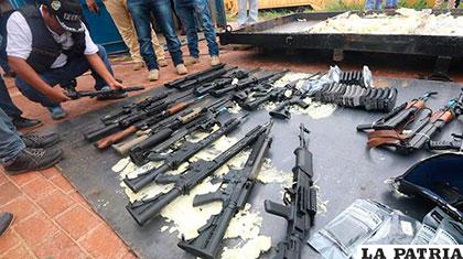 Armas recuperadas por las autoridades bolivianas /lostiempos.com