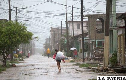 Irma entró como huracán de categoría 3 a Cuba /panamaamerica.com.pa