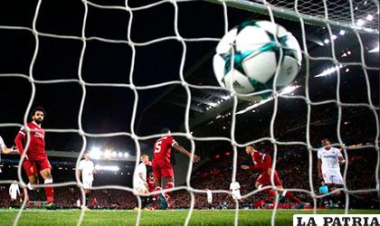 Sevilla logró un valioso empate de visita ante el Liverpool 2-2