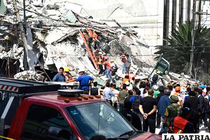 La esperanza de encontrar sobrevivientes bajo los escombros se esfuma