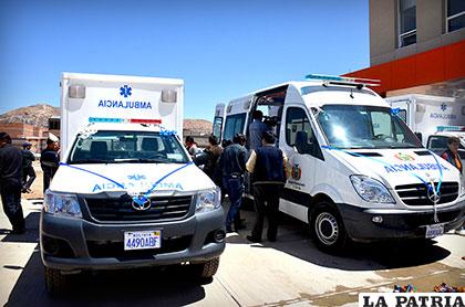 Dos millones de bolivianos costaron las tres ambulancias del 