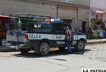 El presunto violador se encuentra en un vehículo de la Felcv