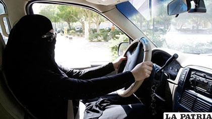 Mujeres saudíes listas para conducir