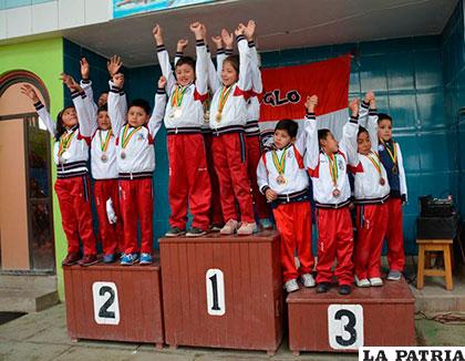 Ganadores de la prueba de postas 4 por 25