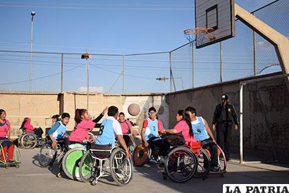 Básquetbol sobre silla de ruedas será una disciplina a competir en el nacional