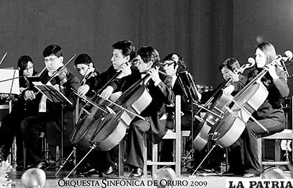 19 de agosto de 2006 se refunda la Orquesta Sinfónica de Oruro

