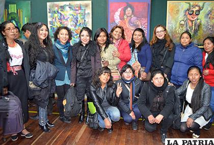 Mujeres artistas se reúnen en Oruro /LA PATRIA