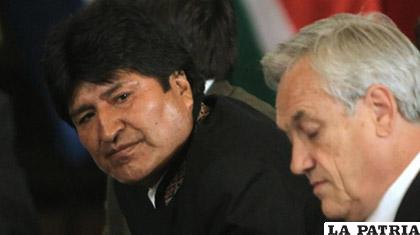 De izquierda a derecha: Los presidentes de Bolivia, Evo Morales, y de Chile, Sebastián Piñera /HISPANTV