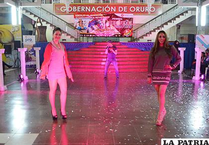 Desfile de modas mostró el talento de los productores orureños / LA PATRIA