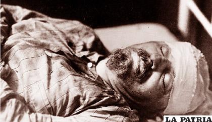 Trotsky murió en un hospital de México luego de ser apuñalado /NEWA247.GR