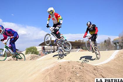 Buen nivel deportivo se tuvo en el nacional de bicicross /Víctor Hugo Salazar - LA PATRIA