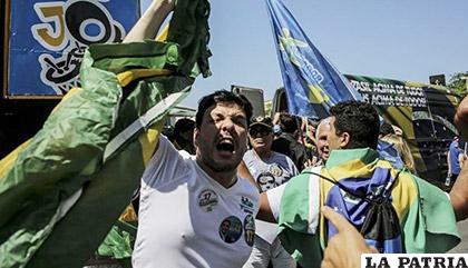 Los seguidores del ultraderechista Jair Bolsonaro salieron a las calles en apoyo a su candidato /elcomercio.pe