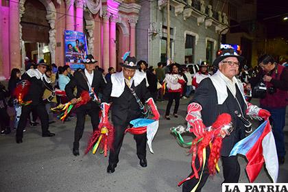 Morenos recorrieron las principales arterias de la ciudad para mostrar la danza / LA PATRIA