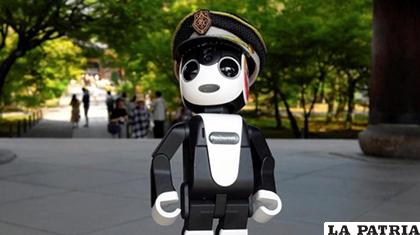 Fotografía del mini robot humanoide japonés Robohon / (Los Tiempos
