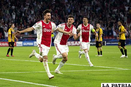 El Ajax se hizo respetar en casa, superó a AEK Atenas 3-0 /eluniverso.com