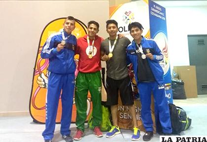 Medallistas del club Seng Do /cortesía Henry Pillco