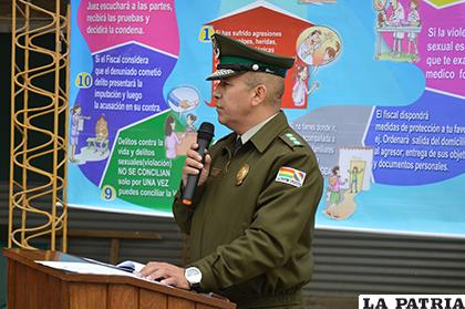 El coronel Millares durante una anterior visita a Oruro / LA PATRIA Archivo