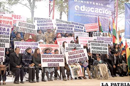 Desde hace aproximadamente 9 años las clases deben tener un enfoque Sociocomunitario Productivo /LA PATRIA /ARCHIVO