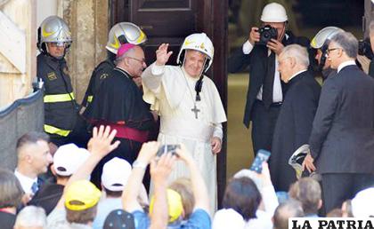 Papa Francisco quedó atrapado durante 25 minutos en un ascensor /Republica.com