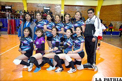Donato Vásquez superó a Beni Moro en la primera fecha del voleibol /Alex Zambrana /LA PATRIA