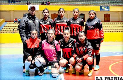 Nacional Bolivia de Challapata en futsal damas /Ovidio Cayoja /LA PATRIA