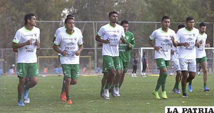 Los seleccionados entrenan en Cochabamba /APG