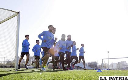 Durante el entrenamiento de los jugadores de Boca /elsiglodedurango.com