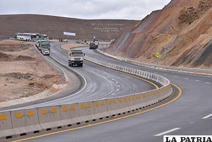 Esta obra carretera costó 1.183 millones de bolivianos /LA PATRIA