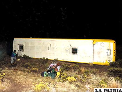 Se presume que el conductor perdió el control en una curva /LA PATRIA